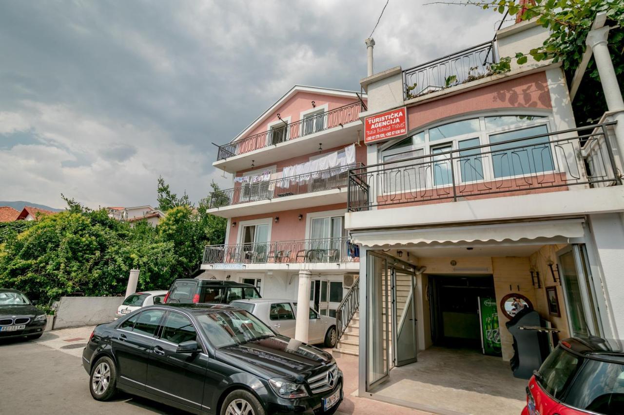 Apartments Milanovic Herceg Novi Esterno foto